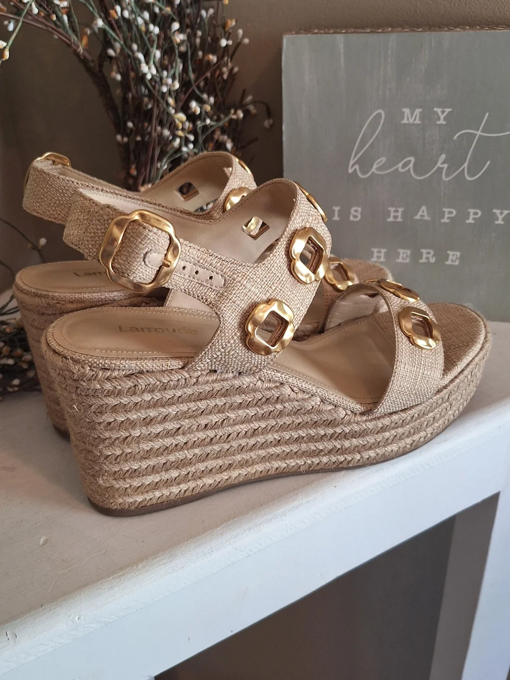 Larroude (Lux) Espadrille Sandals with Gold Accents Beige Wedge Sz 8